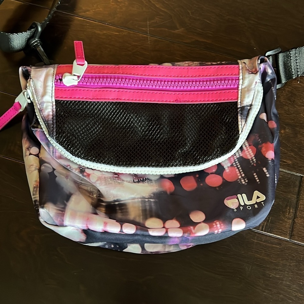 Fila  flap over nylon bag